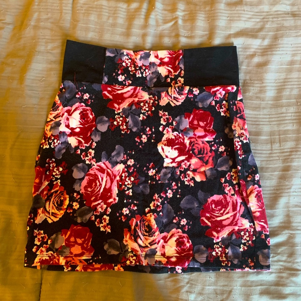 Pink and black rose mini skirt knit stretch